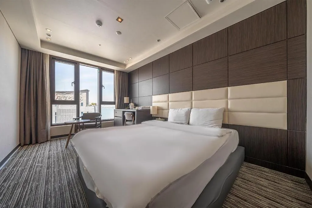 Stellar-Formerly International Hotel Yeongjong Incheon 4*,