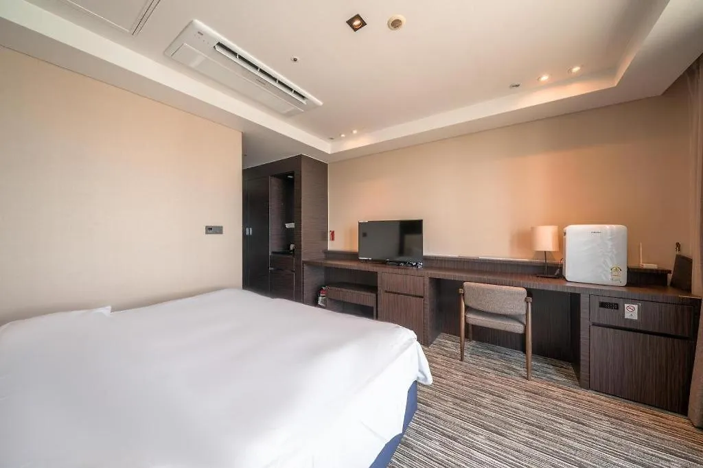 Stellar-Formerly International Hotel Yeongjong Incheon 4*,